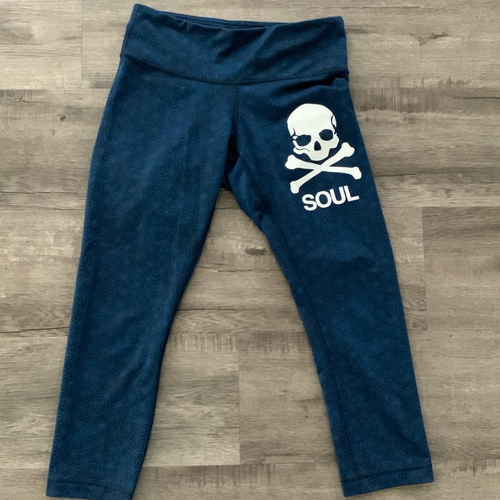 Lululemon crop size 4